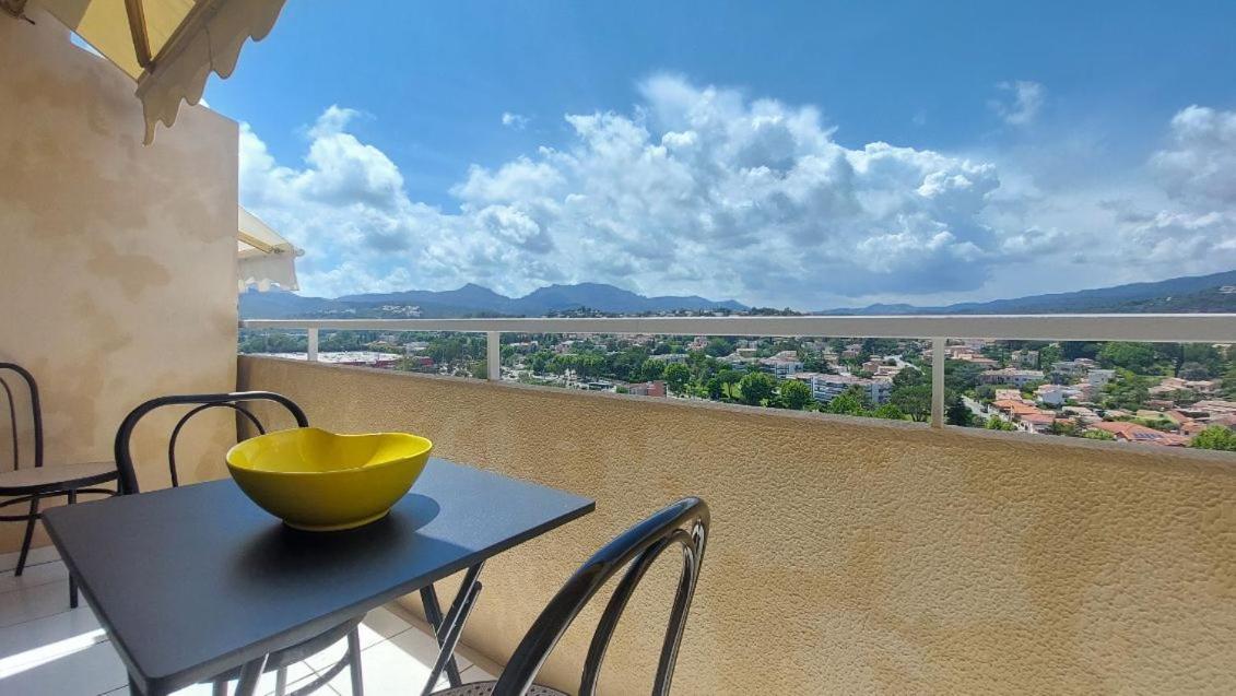 Studio Chez Nanie Residence Le Concorde Cannes Marina Mandelieu Εξωτερικό φωτογραφία